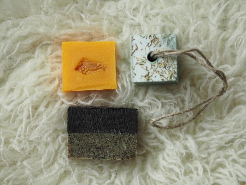 prezent-dla-kobiety-naturalne-mydlo