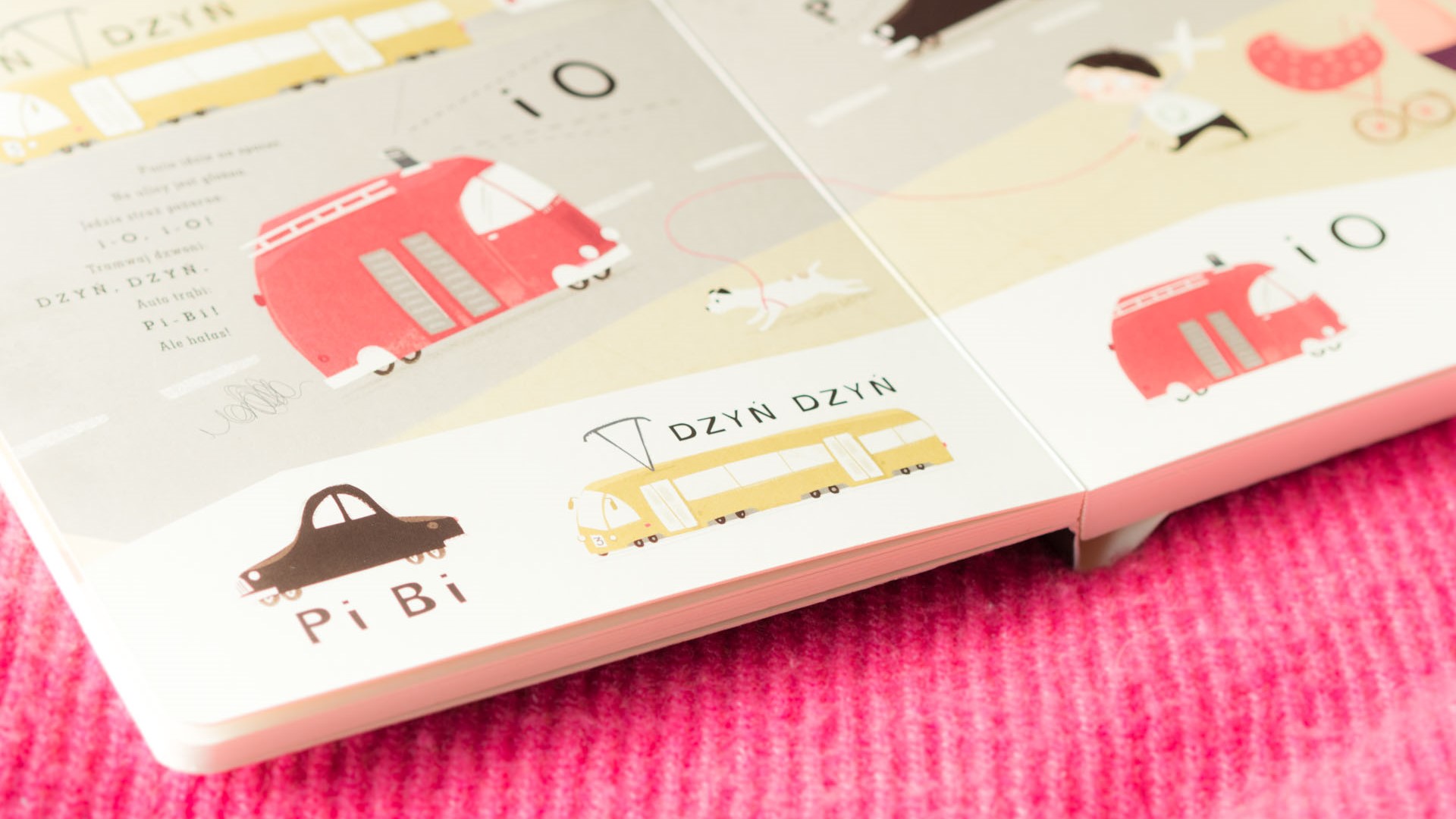 prezent-dla malego-dziecka-ksiazka-pucio-uczy-sie-mowic