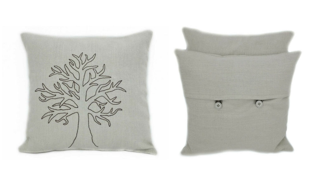 poszewka-z-wyszywanym-drzewem-na-prezen