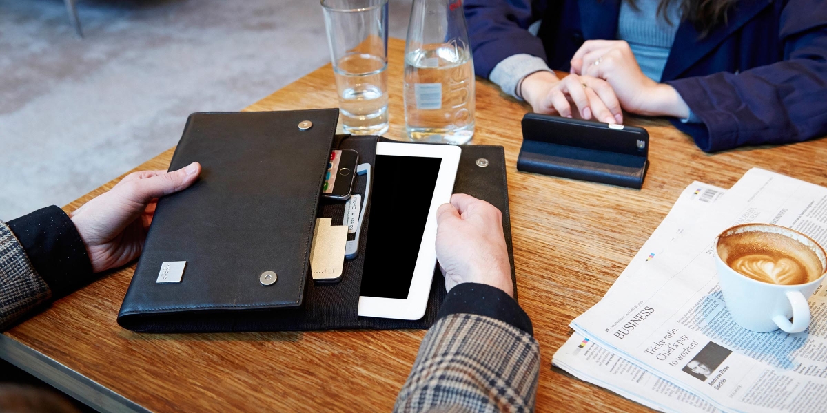 Knomad organizer – etui na tablet