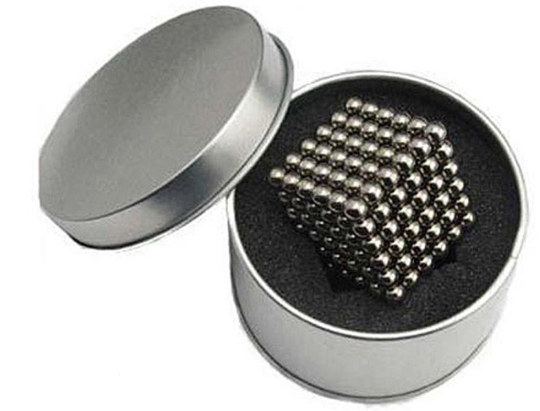 kulki-magnetyczne-neocube-w-metalowym-pudelku